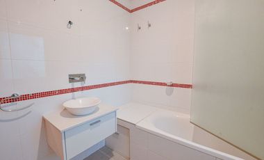 CASA EN VENTA EN CITY BELL 4 DORMITORIOS