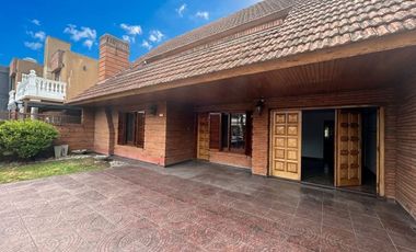 VENTA CHALET 5 AMB, C/COCHERA Y QUINCHO-JOSE C PAZ