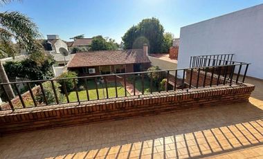 VENTA CHALET 5 AMB, C/COCHERA Y QUINCHO-JOSE C PAZ
