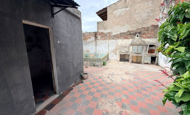 CASA A RECICLAR / LOTE 243MTS TOTALES / BANFIELD