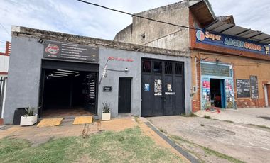 CASA A RECICLAR / LOTE 243MTS TOTALES / BANFIELD