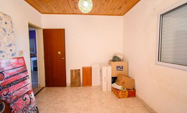 Gran casa familiar con patio verde. Casa y depto!