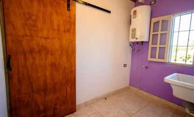 Gran casa familiar con patio verde. Casa y depto!