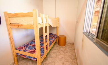 Gran casa familiar con patio verde. Casa y depto!