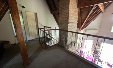 VENTA CASA 4 AMB EN BARRIO MONTECARLO APTA CREDITO
