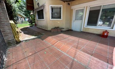 VENTA CASA 4 AMB EN BARRIO MONTECARLO APTA CREDITO