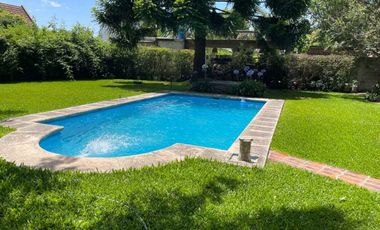 VENTA CASA 4 AMB EN BARRIO MONTECARLO APTA CREDITO