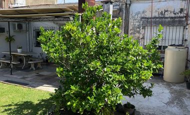 VENTA CASA Y 2 DEPTOS CON PILETA EN SAN FERNANDO