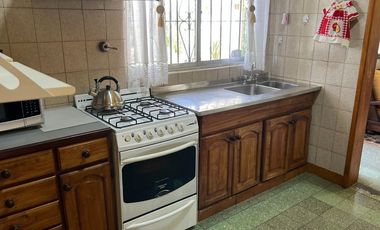 VENTA CASA Y 2 DEPTOS CON PILETA EN SAN FERNANDO