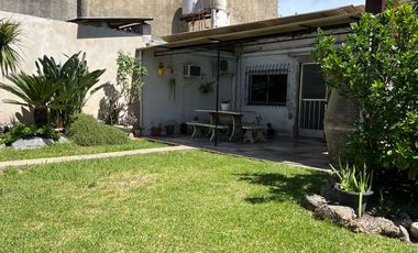 VENTA CASA Y 2 DEPTOS CON PILETA EN SAN FERNANDO