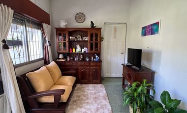 VENTA CASA Y 2 DEPTOS CON PILETA EN SAN FERNANDO