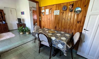 VENTA CASA Y 2 DEPTOS CON PILETA EN SAN FERNANDO