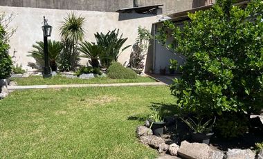 VENTA CASA Y 2 DEPTOS CON PILETA EN SAN FERNANDO