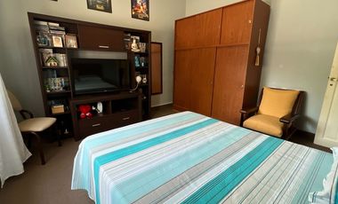 VENTA CASA Y 2 DEPTOS CON PILETA EN SAN FERNANDO