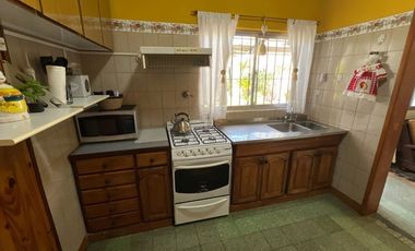 VENTA CASA Y 2 DEPTOS CON PILETA EN SAN FERNANDO