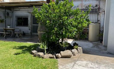 VENTA CASA Y 2 DEPTOS CON PILETA EN SAN FERNANDO