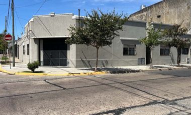 VENTA CASA Y 2 DEPTOS CON PILETA EN SAN FERNANDO