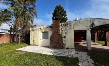 SE VENDE CASA SOBRE 2 LOTES EN SAUCE VIEJO
