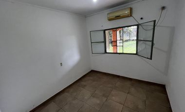 SE VENDE CASA SOBRE 2 LOTES EN SAUCE VIEJO