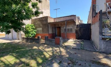 VENTA CASA 3 AMBIENTES, EL PALOMAR, APTO CREDITO!