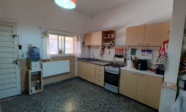VENTA CASA 3 AMBIENTES, EL PALOMAR, APTO CREDITO!