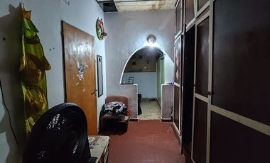 Venta de Casa con patio en Barranqueras.-
