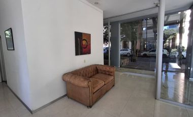Alquiler amoblado depto (piso) 4 amb Olivos c/coch