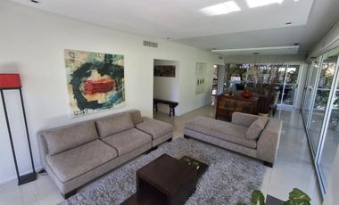 Alquiler amoblado depto (piso) 4 amb Olivos c/coch