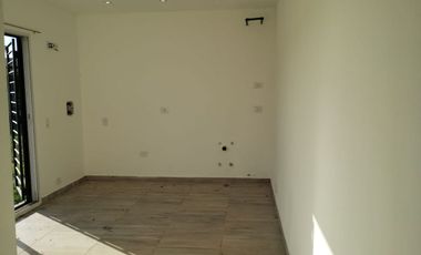 VENTA DE CASA MOAMBIENTE EN ESTILO CAMPO
