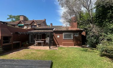 Excelente Casa en Beccar, venta, reciclada completamente, 3 dormitorios, pileta