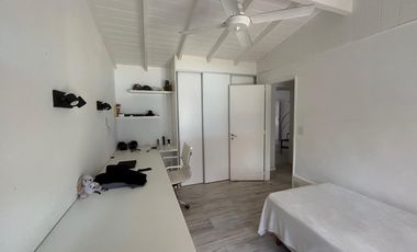 Excelente Casa en Beccar, venta, reciclada completamente, 3 dormitorios, pileta