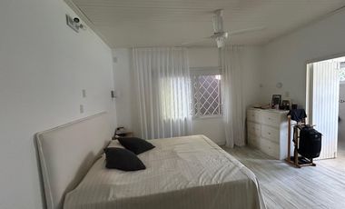 Excelente Casa en Beccar, venta, reciclada completamente, 3 dormitorios, pileta