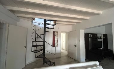 Excelente Casa en Beccar, venta, reciclada completamente, 3 dormitorios, pileta
