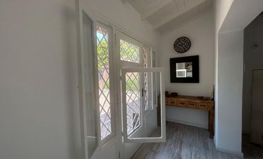 Excelente Casa en Beccar, venta, reciclada completamente, 3 dormitorios, pileta