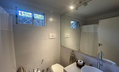 Excelente Casa en Beccar, venta, reciclada completamente, 3 dormitorios, pileta