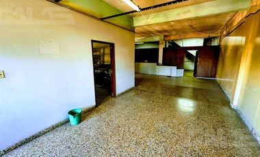 Depósito de 1300 m² cubiertos en Castelar con salida rápida a Acceso Oeste ideal logística