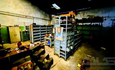 Depósito de 1300 m² cubiertos en Castelar con salida rápida a Acceso Oeste ideal logística