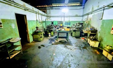 Depósito de 1300 m² cubiertos en Castelar con salida rápida a Acceso Oeste ideal logística