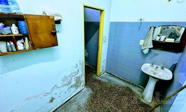 Depósito de 1300 m² cubiertos en Castelar con salida rápida a Acceso Oeste ideal logística