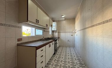 Venta Departamento 4 ambientes cochera cubierta centro General San Martin