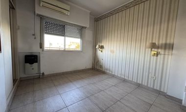 Venta Departamento 4 ambientes cochera cubierta centro General San Martin