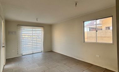 Casa independiente de un piso en arriendo c/ estacionamiento en Quillota