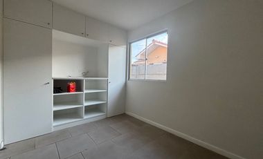 Casa independiente de un piso en arriendo c/ estacionamiento en Quillota