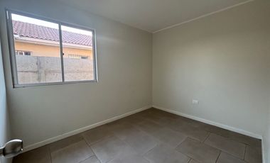 Casa independiente de un piso en arriendo c/ estacionamiento en Quillota