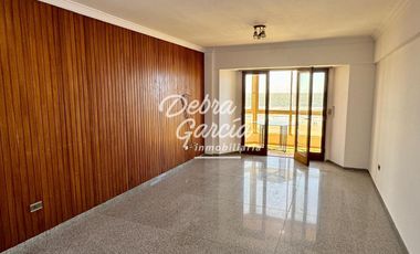 VENTA - DEPARTAMENTO CUATRO AMBIENTES EN SAN BERNARDO CON COCHERA VISTA AL MAR.-