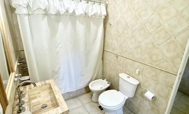 CASA EN ALQUILER  5 AMB C/PILETA  - SAINT THOMAS SUR