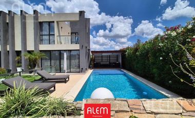 Casa a la VENTA en Canning, Lagos de Canning