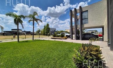 Casa a la VENTA en Canning, Lagos de Canning