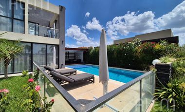 Casa a la VENTA en Canning, Lagos de Canning
