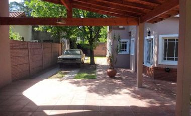 Casa en venta en barrio Corimayo, Burzaco